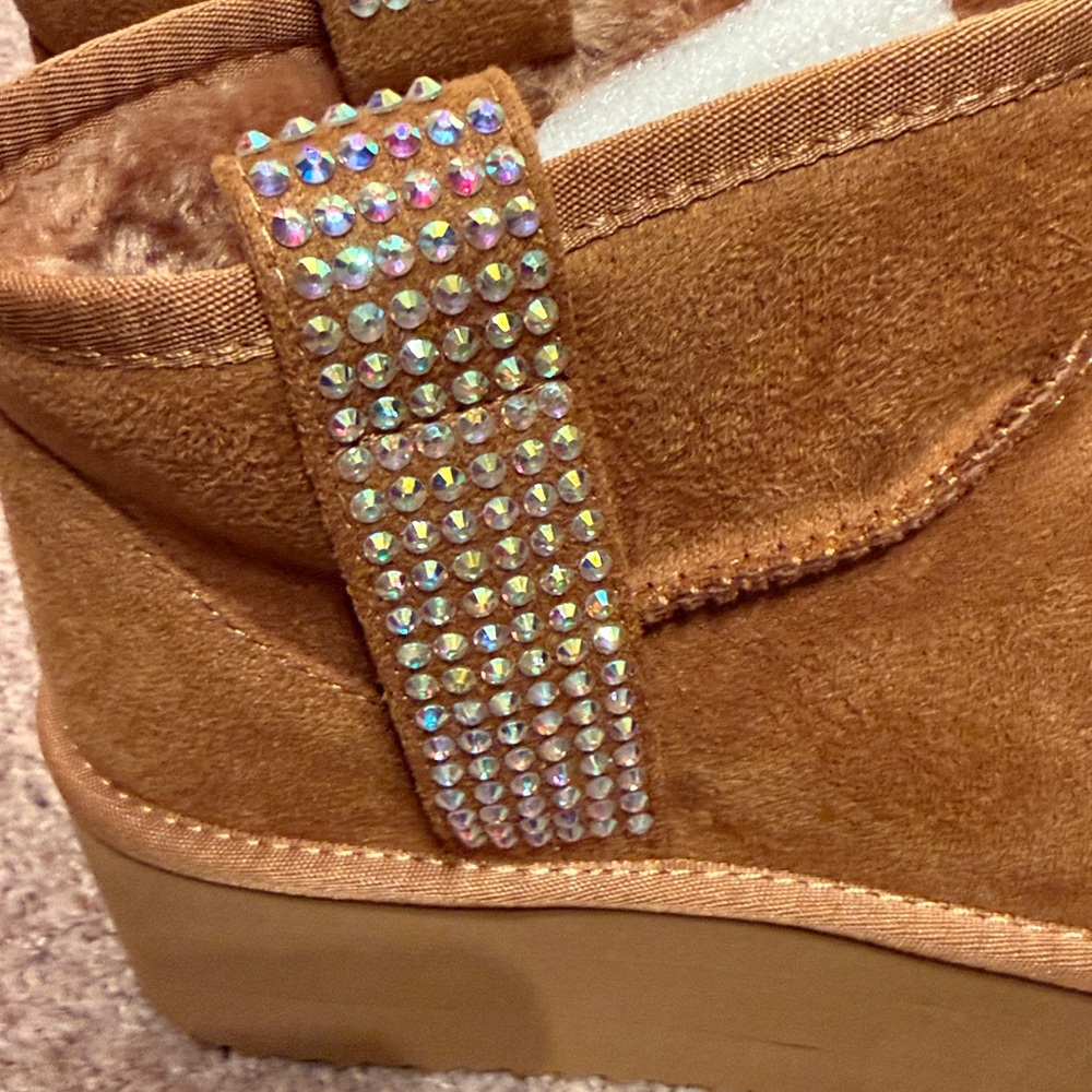 Chestnut tan platform fur booties boots with rhinestones women’s 8.5 new - Picture 3 of 9